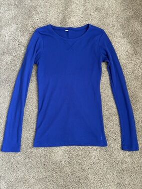 Under Armour Women's Long-Sleeve Crewneck Top in Blue